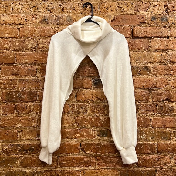 Zara Sweater Shrug - Picture 1 of 5
